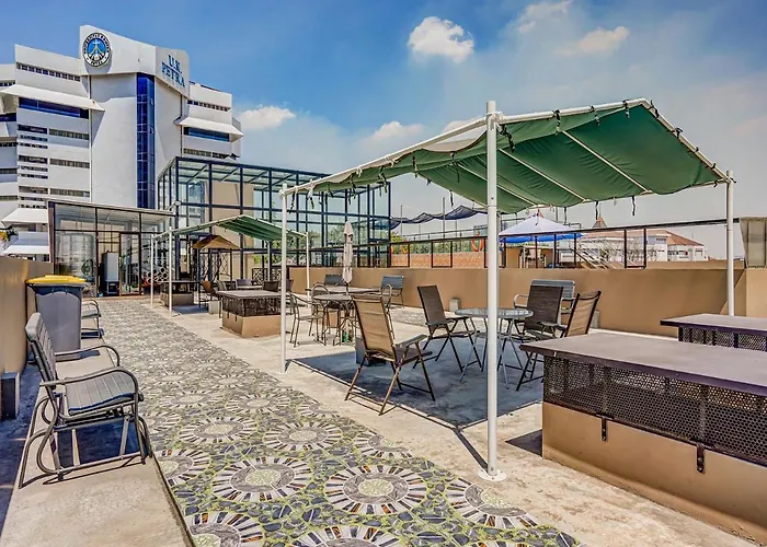 Oyo 90584 Rumah Familiku Syariah Surabaya